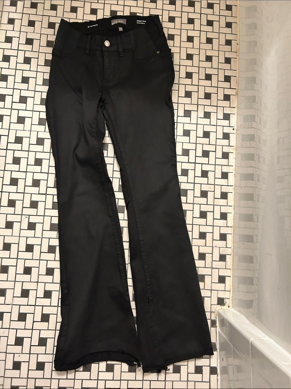 DL1961 Black Boot Cut Jeans maternity Bridget boot